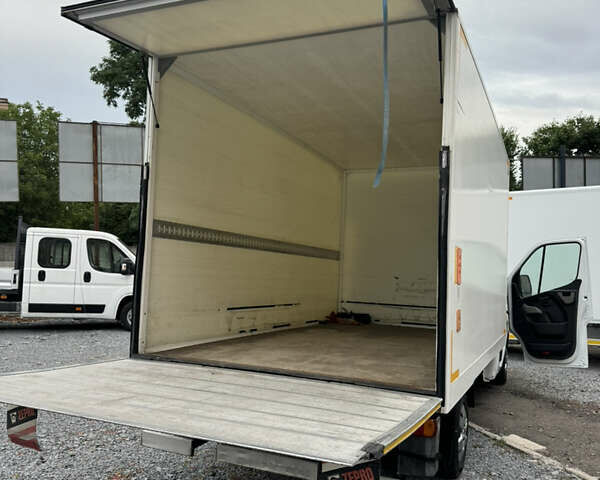 Белый Рено Мастер, объемом двигателя 2.3 л и пробегом 215 тыс. км за 17500 $, фото 16 на Automoto.ua