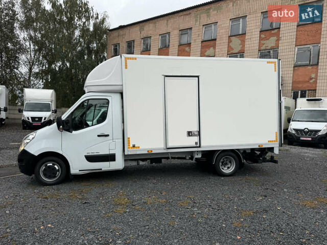 Белый Рено Мастер, объемом двигателя 2.3 л и пробегом 235 тыс. км за 22900 $, фото 6 на Automoto.ua