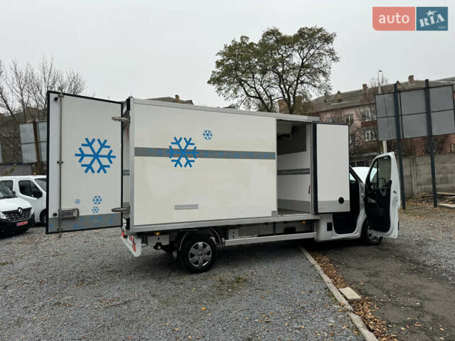 Белый Рено Мастер, объемом двигателя 2.3 л и пробегом 163 тыс. км за 21900 $, фото 30 на Automoto.ua