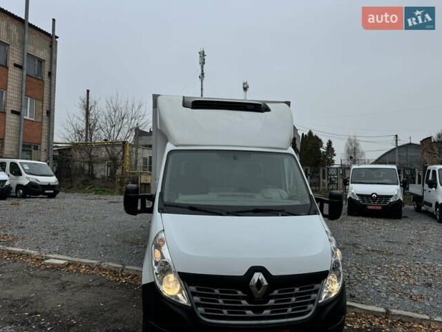 Белый Рено Мастер, объемом двигателя 2.3 л и пробегом 163 тыс. км за 21900 $, фото 2 на Automoto.ua