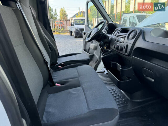 Рено Мастер 2018 в Ровно на Automoto.ua Белый Рено Мастер, объемом двигателя 2.3 л и пробегом 215 тыс. км за 17950 $, фото 33 на Automoto.ua