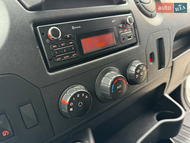 Белый Рено Мастер, объемом двигателя 2.3 л и пробегом 163 тыс. км за 21900 $, фото 38 на Automoto.ua