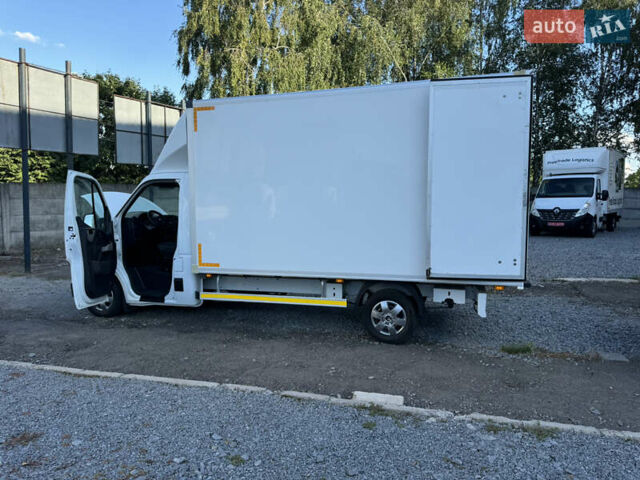 Рено Мастер 2018 в Ровно на Automoto.ua Белый Рено Мастер, объемом двигателя 2.3 л и пробегом 215 тыс. км за 17950 $, фото 24 на Automoto.ua