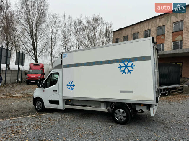 Белый Рено Мастер, объемом двигателя 2.3 л и пробегом 163 тыс. км за 21900 $, фото 8 на Automoto.ua