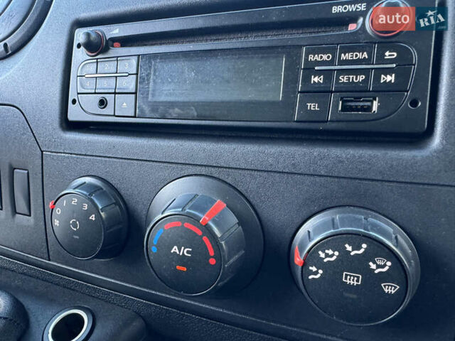 Рено Мастер 2018 в Ровно на Automoto.ua Белый Рено Мастер, объемом двигателя 2.3 л и пробегом 215 тыс. км за 17950 $, фото 34 на Automoto.ua