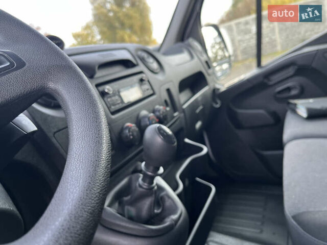 Білий Рено Мастєр, об'ємом двигуна 2.3 л та пробігом 297 тис. км за 15990 $, фото 21 на Automoto.ua