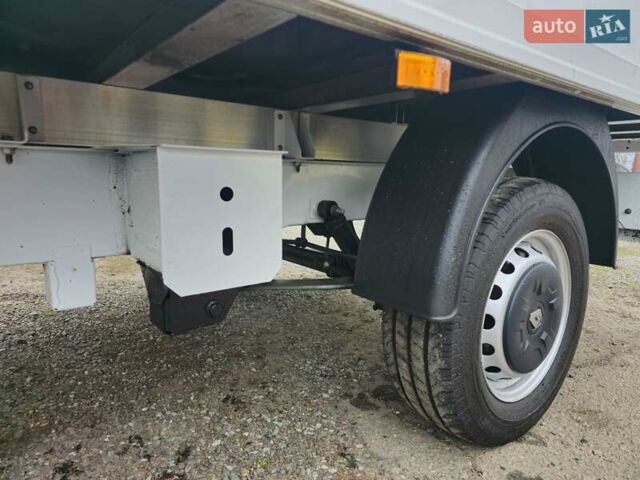 Белый Рено Мастер, объемом двигателя 2.3 л и пробегом 303 тыс. км за 17600 $, фото 27 на Automoto.ua