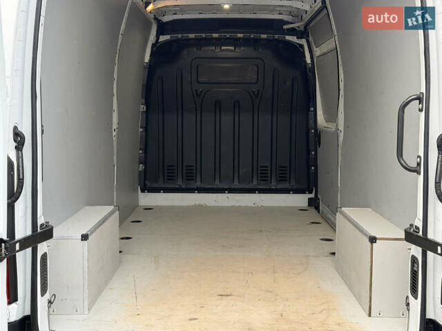 Белый Рено Мастер, объемом двигателя 2.3 л и пробегом 208 тыс. км за 20949 $, фото 31 на Automoto.ua