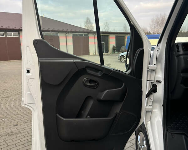 Білий Рено Мастєр, об'ємом двигуна 2.3 л та пробігом 334 тис. км за 22500 $, фото 36 на Automoto.ua