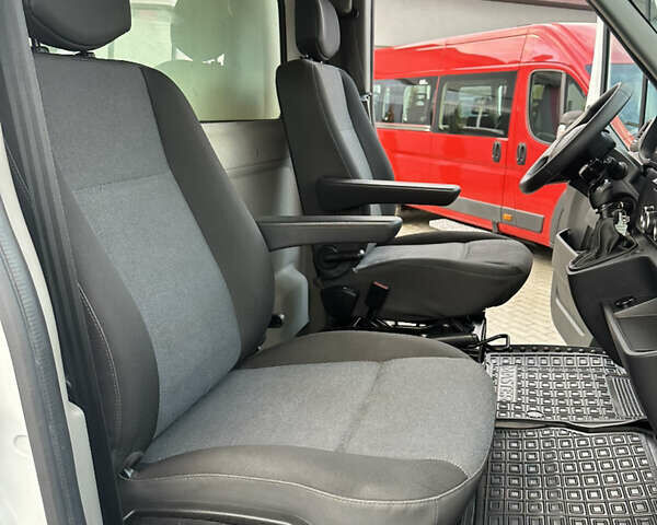 Білий Рено Мастєр, об'ємом двигуна 2.3 л та пробігом 334 тис. км за 22500 $, фото 59 на Automoto.ua