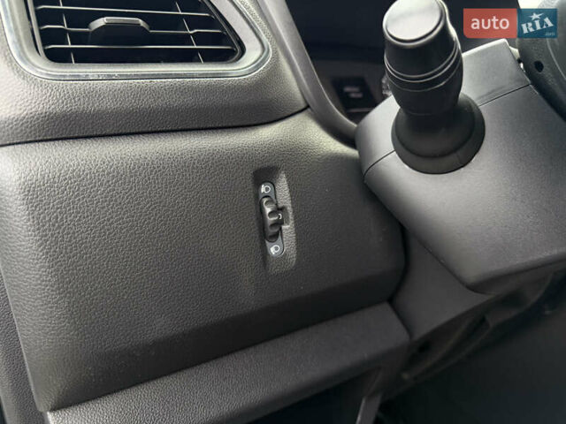 Белый Рено Мастер, объемом двигателя 2.3 л и пробегом 208 тыс. км за 20949 $, фото 24 на Automoto.ua