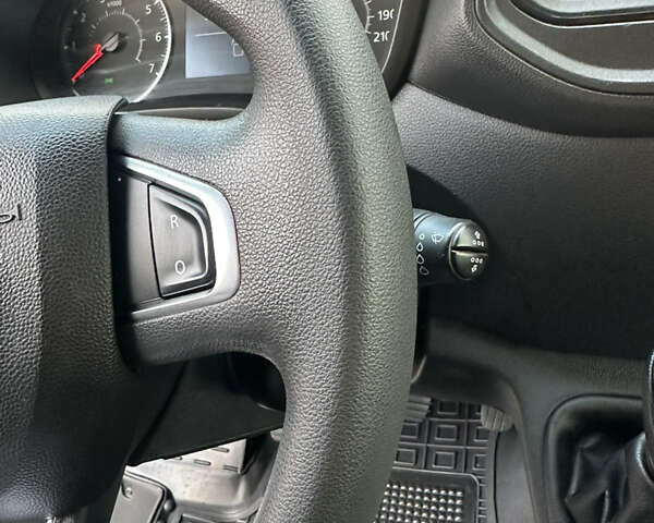 Білий Рено Мастєр, об'ємом двигуна 2.3 л та пробігом 334 тис. км за 22500 $, фото 47 на Automoto.ua