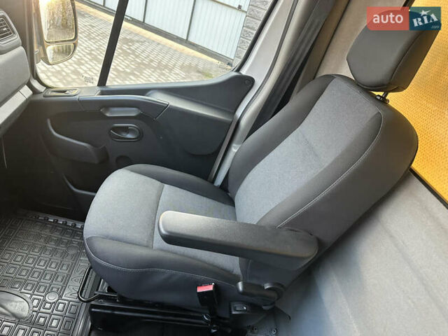 Білий Рено Мастєр, об'ємом двигуна 2.3 л та пробігом 334 тис. км за 22500 $, фото 51 на Automoto.ua