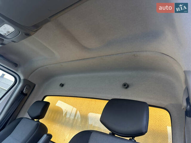 Білий Рено Мастєр, об'ємом двигуна 2.3 л та пробігом 334 тис. км за 22500 $, фото 46 на Automoto.ua