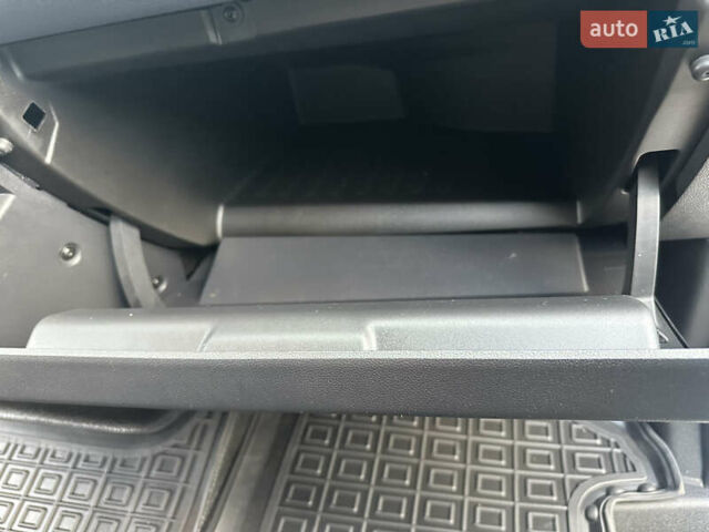 Білий Рено Мастєр, об'ємом двигуна 2.3 л та пробігом 334 тис. км за 22500 $, фото 62 на Automoto.ua