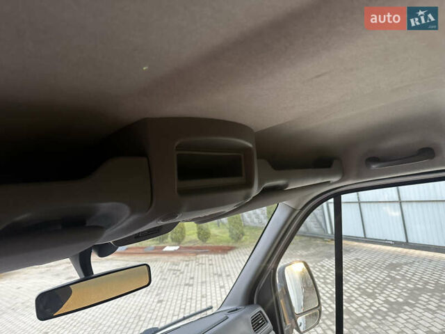 Білий Рено Мастєр, об'ємом двигуна 2.3 л та пробігом 334 тис. км за 22500 $, фото 53 на Automoto.ua