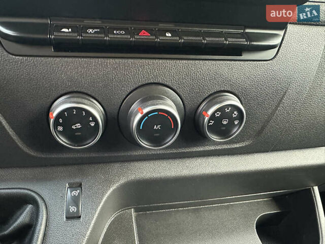 Білий Рено Мастєр, об'ємом двигуна 2.3 л та пробігом 334 тис. км за 22500 $, фото 50 на Automoto.ua