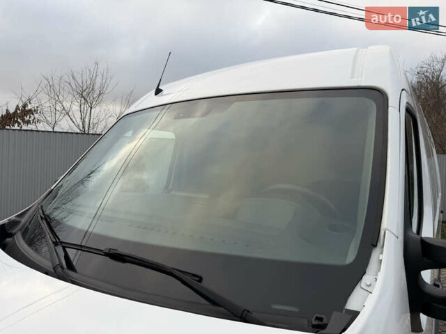Белый Рено Мастер, объемом двигателя 2.3 л и пробегом 208 тыс. км за 20949 $, фото 15 на Automoto.ua