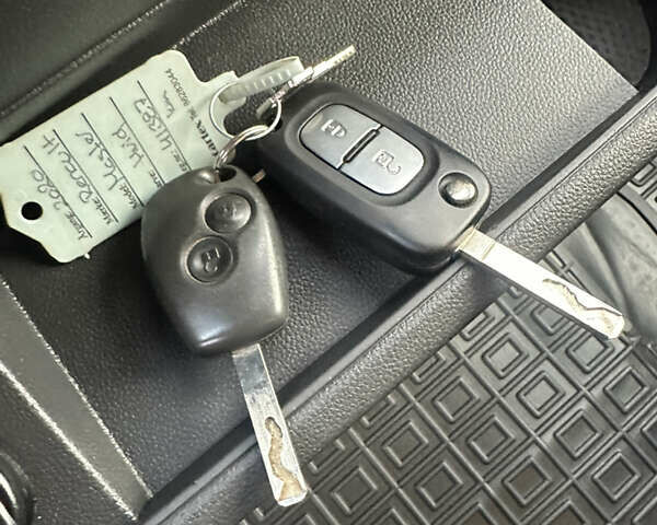 Білий Рено Мастєр, об'ємом двигуна 2.3 л та пробігом 334 тис. км за 22500 $, фото 49 на Automoto.ua