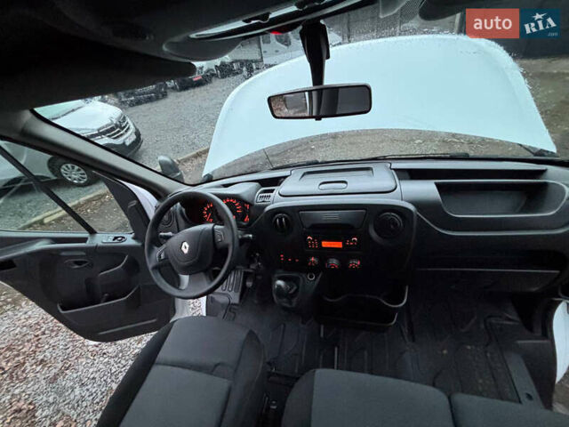 Белый Рено Мастер, объемом двигателя 2.3 л и пробегом 215 тыс. км за 19900 $, фото 12 на Automoto.ua