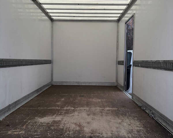 Белый Рено Мастер, объемом двигателя 2.3 л и пробегом 215 тыс. км за 19900 $, фото 14 на Automoto.ua