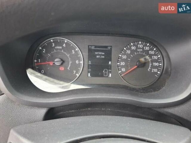 Білий Рено Мастєр, об'ємом двигуна 2.3 л та пробігом 107 тис. км за 28999 $, фото 14 на Automoto.ua