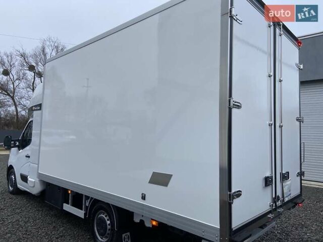 Белый Рено Мастер, объемом двигателя 2.3 л и пробегом 327 тыс. км за 22899 $, фото 6 на Automoto.ua