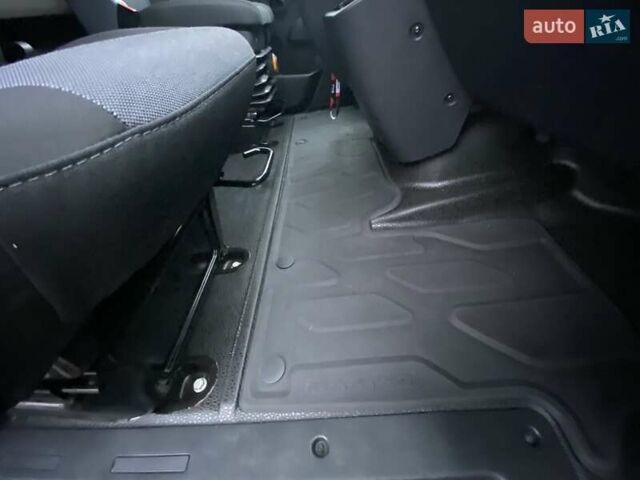 Белый Рено Мастер, объемом двигателя 2.3 л и пробегом 327 тыс. км за 22899 $, фото 38 на Automoto.ua