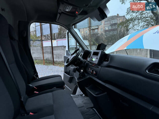 Белый Рено Мастер, объемом двигателя 2.3 л и пробегом 165 тыс. км за 26900 $, фото 44 на Automoto.ua