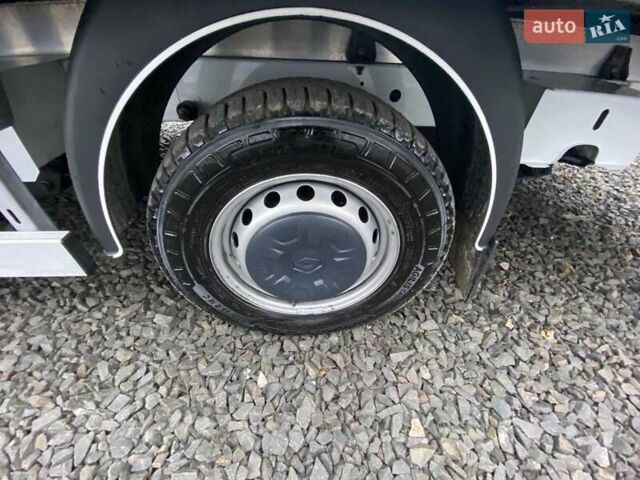 Белый Рено Мастер, объемом двигателя 2.3 л и пробегом 327 тыс. км за 22899 $, фото 48 на Automoto.ua