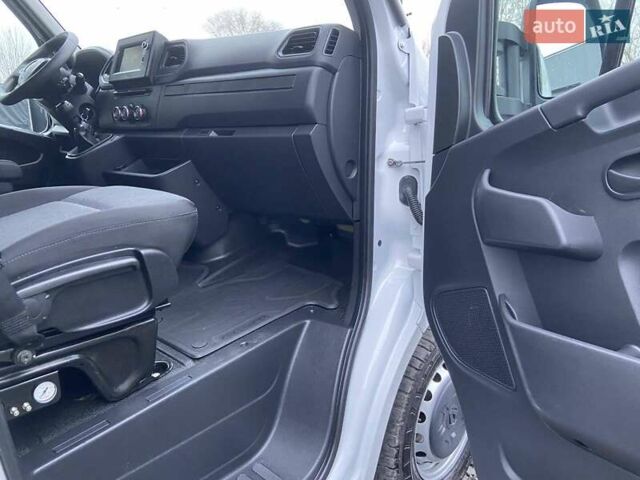 Белый Рено Мастер, объемом двигателя 2.3 л и пробегом 327 тыс. км за 22899 $, фото 41 на Automoto.ua