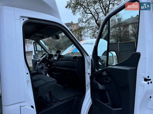 Белый Рено Мастер, объемом двигателя 2.3 л и пробегом 165 тыс. км за 26900 $, фото 42 на Automoto.ua