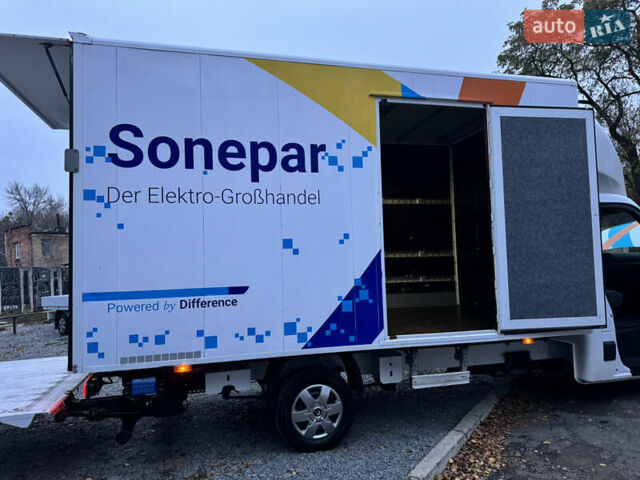 Белый Рено Мастер, объемом двигателя 2.3 л и пробегом 165 тыс. км за 26900 $, фото 36 на Automoto.ua