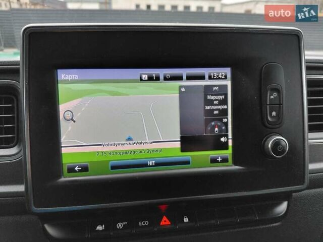 Белый Рено Мастер, объемом двигателя 2.3 л и пробегом 300 тыс. км за 22499 $, фото 59 на Automoto.ua