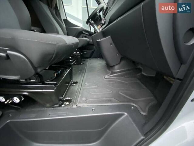 Белый Рено Мастер, объемом двигателя 2.3 л и пробегом 288 тыс. км за 22999 $, фото 42 на Automoto.ua