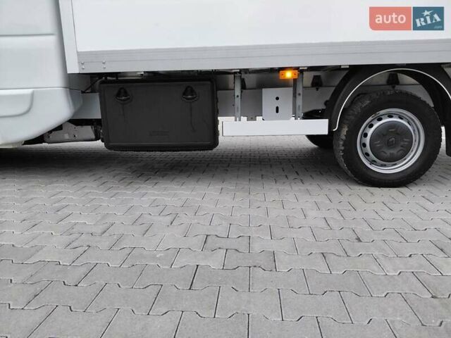 Белый Рено Мастер, объемом двигателя 2.3 л и пробегом 300 тыс. км за 22499 $, фото 15 на Automoto.ua