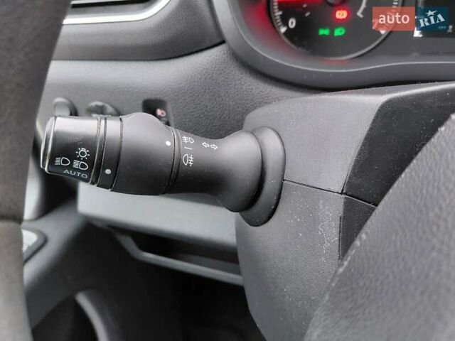 Белый Рено Мастер, объемом двигателя 2.3 л и пробегом 300 тыс. км за 22499 $, фото 78 на Automoto.ua