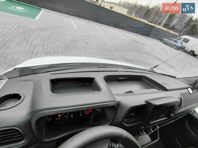 Белый Рено Мастер, объемом двигателя 2.3 л и пробегом 300 тыс. км за 22499 $, фото 47 на Automoto.ua