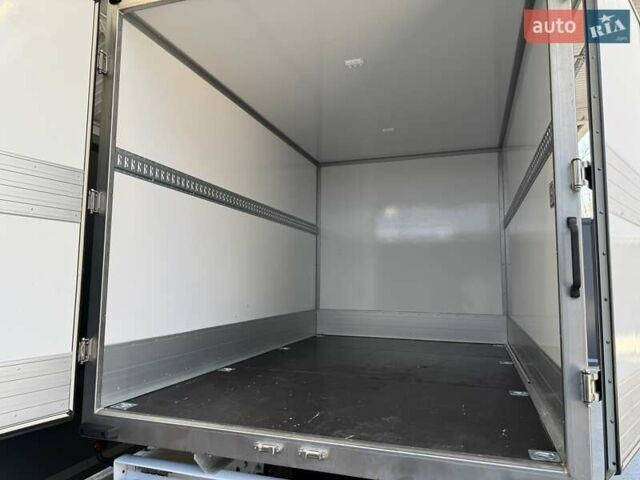 Белый Рено Мастер, объемом двигателя 2.3 л и пробегом 5 тыс. км за 38000 $, фото 12 на Automoto.ua