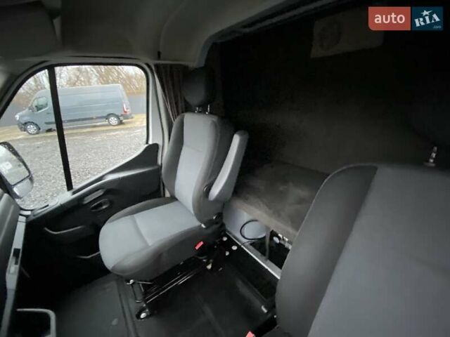 Белый Рено Мастер, объемом двигателя 2.3 л и пробегом 288 тыс. км за 22999 $, фото 40 на Automoto.ua