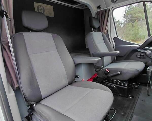 Белый Рено Мастер, объемом двигателя 2.3 л и пробегом 300 тыс. км за 22499 $, фото 38 на Automoto.ua