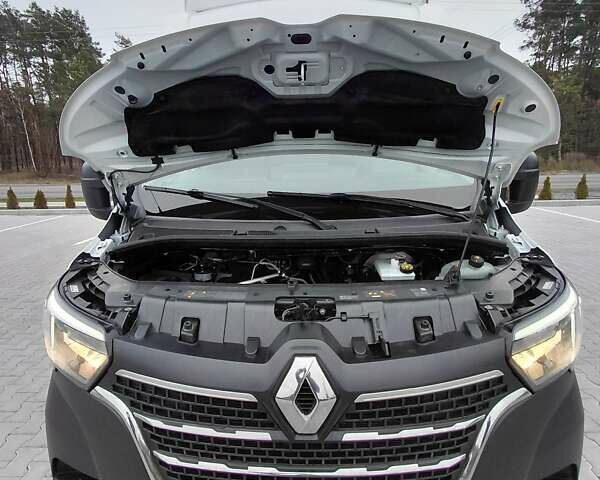 Белый Рено Мастер, объемом двигателя 2.3 л и пробегом 300 тыс. км за 22499 $, фото 27 на Automoto.ua