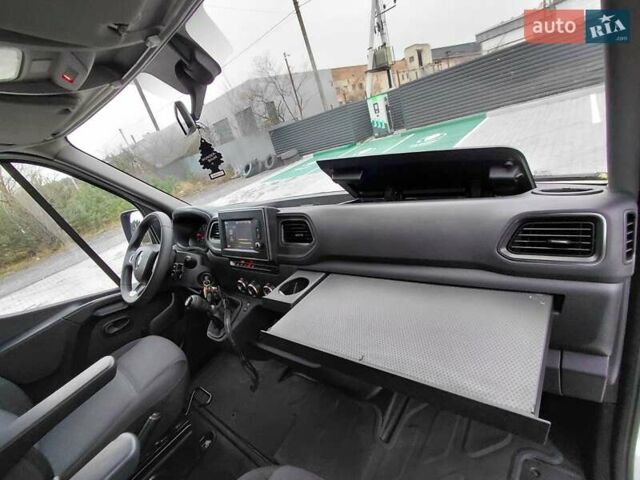 Белый Рено Мастер, объемом двигателя 2.3 л и пробегом 300 тыс. км за 22499 $, фото 43 на Automoto.ua