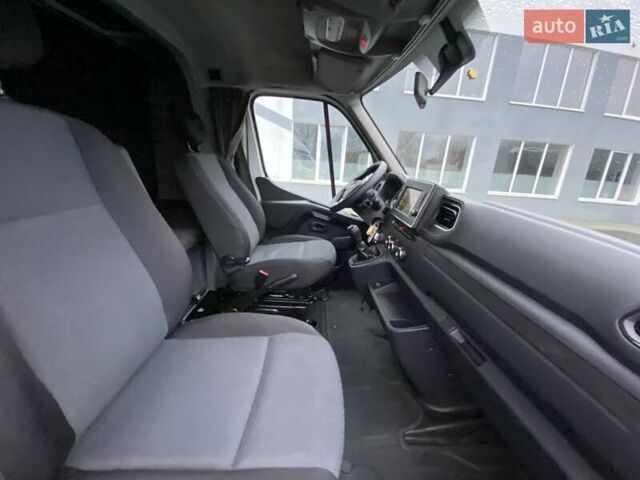 Белый Рено Мастер, объемом двигателя 2.3 л и пробегом 288 тыс. км за 22999 $, фото 50 на Automoto.ua