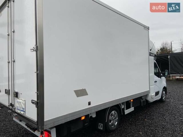 Белый Рено Мастер, объемом двигателя 2.3 л и пробегом 288 тыс. км за 22999 $, фото 7 на Automoto.ua