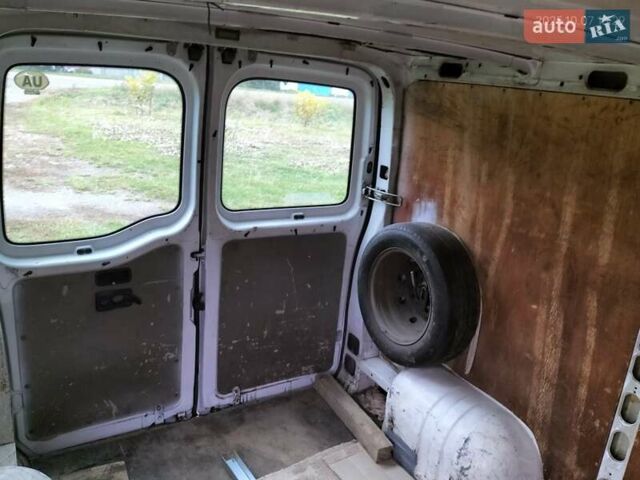 Белый Рено Мастер, объемом двигателя 2.5 л и пробегом 528 тыс. км за 5000 $, фото 3 на Automoto.ua