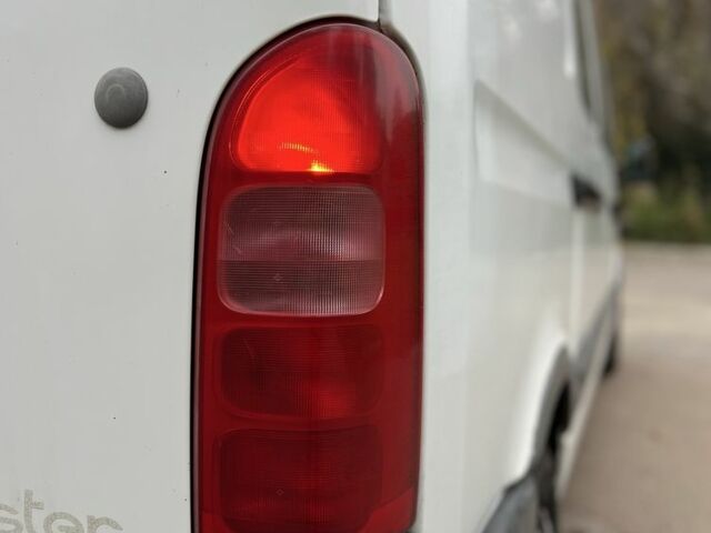 Белый Рено Мастер, объемом двигателя 2.8 л и пробегом 230 тыс. км за 5800 $, фото 5 на Automoto.ua