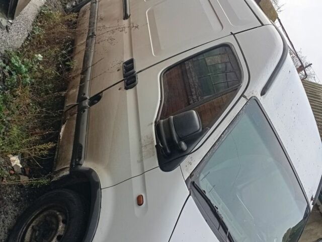 Белый Рено Мастер, объемом двигателя 2.8 л и пробегом 1 тыс. км за 3800 $, фото 1 на Automoto.ua