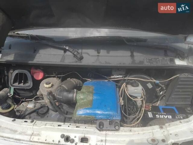 Рено Мастер 1999 в Кривом Роге на Automoto.ua Белый Рено Мастер, объемом двигателя 2.5 л и пробегом 543 тыс. км за 5200 $, фото 4 на Automoto.ua