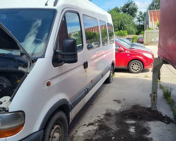 Белый Рено Мастер, объемом двигателя 2.5 л и пробегом 490 тыс. км за 5650 $, фото 1 на Automoto.ua